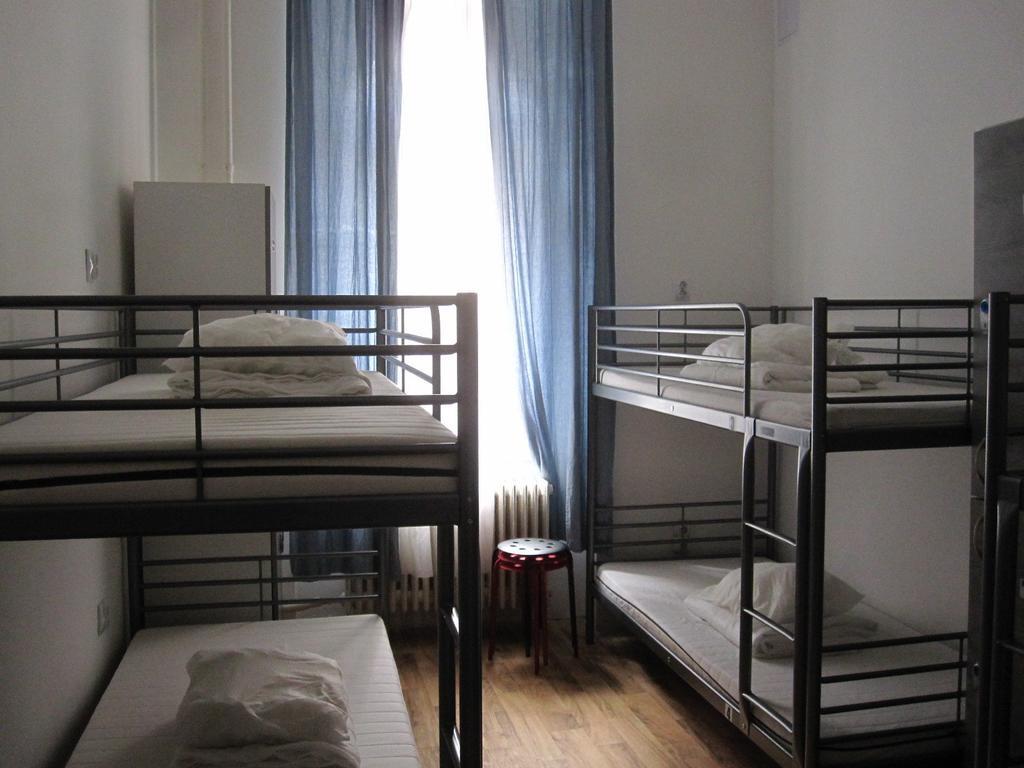 Mandarin Hostel - Budapest — Photos 1